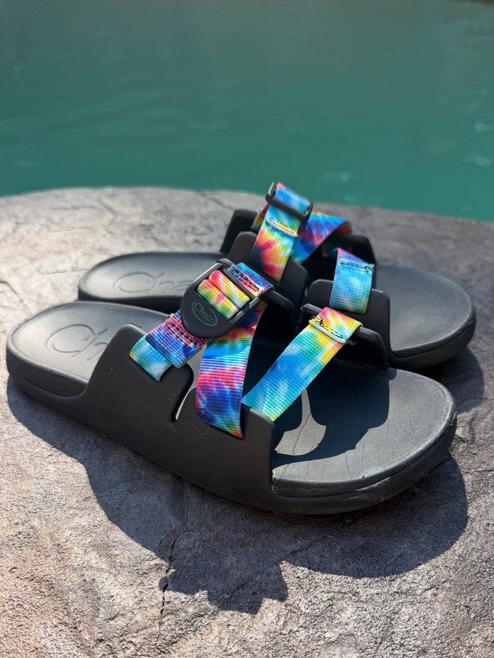 Chaco Chillos Rainbow Tie-Dye Slide Sandals Size K6 or Women 7